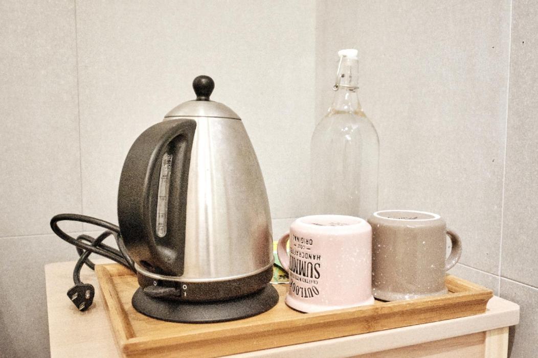 小黑琵416輕旅 Little Happy Hostel Tainan Dış mekan fotoğraf